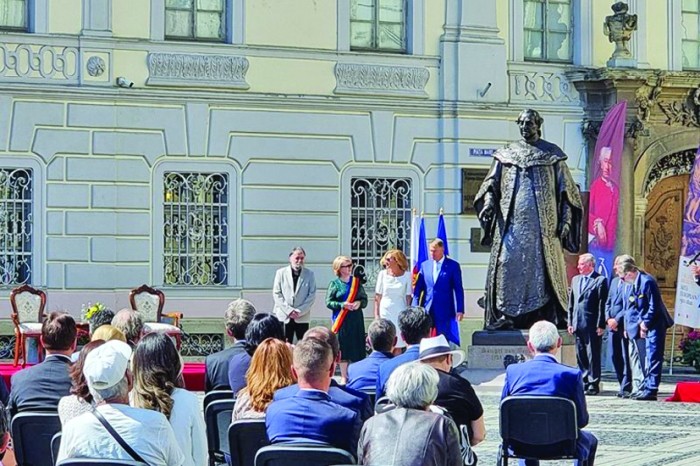 invitati - Ziarul National