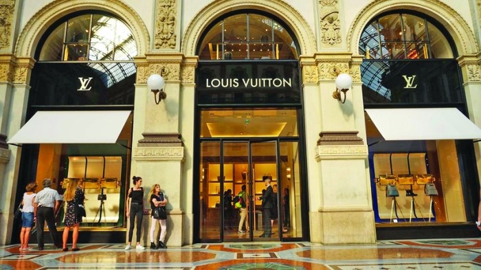 Cine amenință redresarea industriei europene a luxului