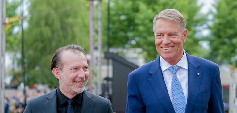 Politica românească, un șmen. Poporul nu mai există
