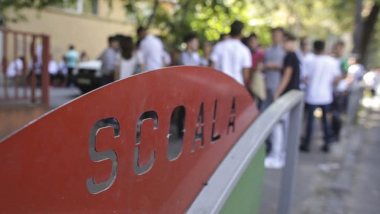 AUR, mesaj de ultim moment către Guvern. Vizează școala online: ”Eficiența și calitatea actului educațional au scăzut dramatic anul trecut”