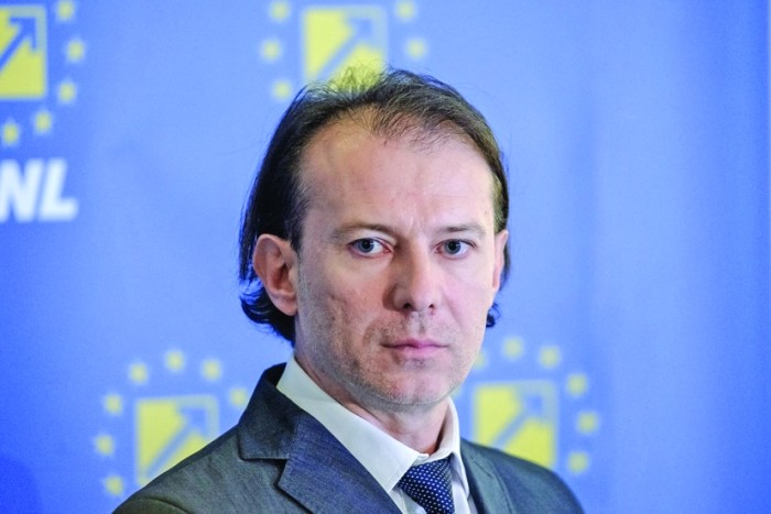 Certificatul verde impune marea segregare. Guvernul joacă la rupere