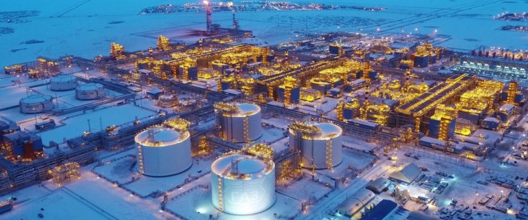 China livrează o gigantică uzină de gaz în Rusia