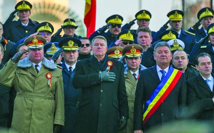 Iohannis se dă singur omul serviciilor!
