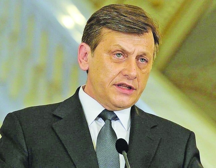 crin-antonescu - Ziarul National