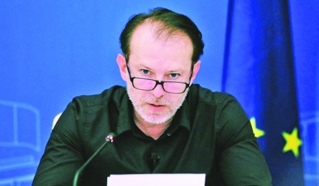 Împărțeala lui Cîțu: spitalele din țară, lăsate fără medicamente și căldură