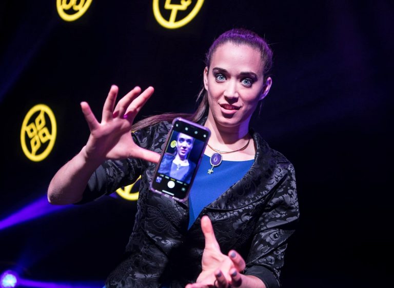 Magicienele din SUA vor să alunge prejudecățile sexiste