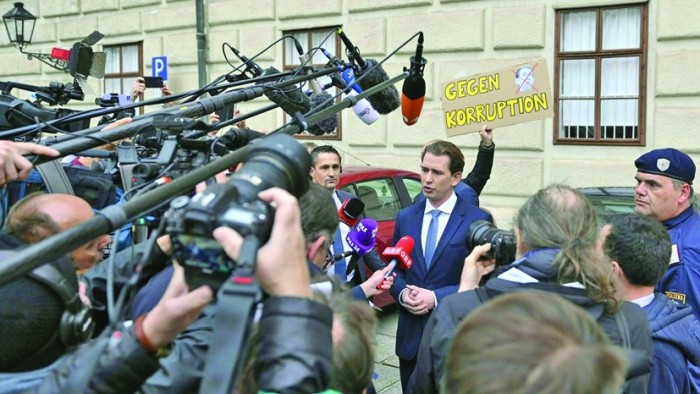 „Wunderkind-ul” Austriei cade în picioare