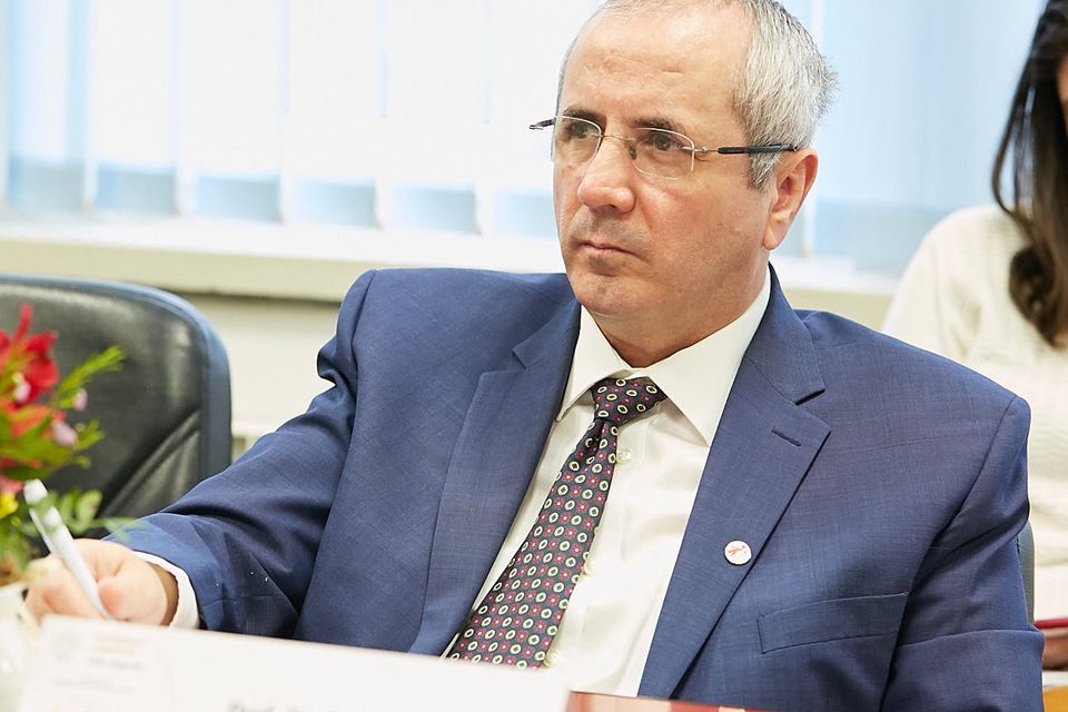 prof. dr. Daniel Coriu
