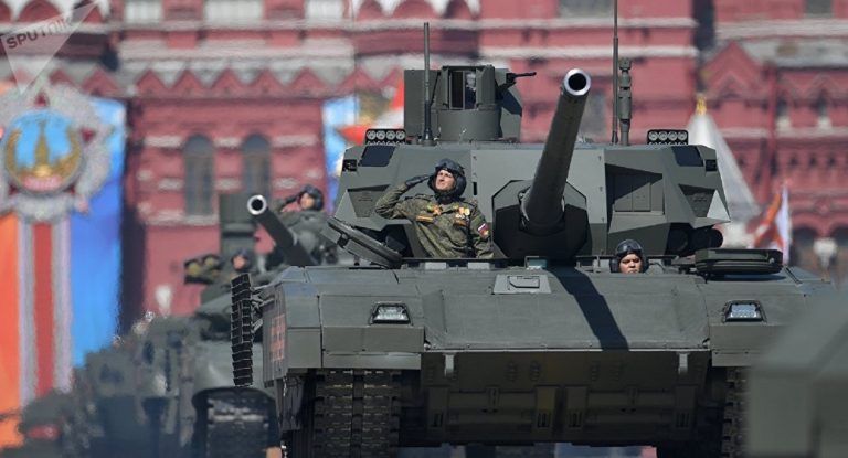 Forțele Rusiei primesc noile tancuri T-14 Armata. Data coincide cu prevăzuta invazie a Ucrainei