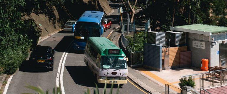 Călătorii cu autobuzul pentru angajații insomniaci