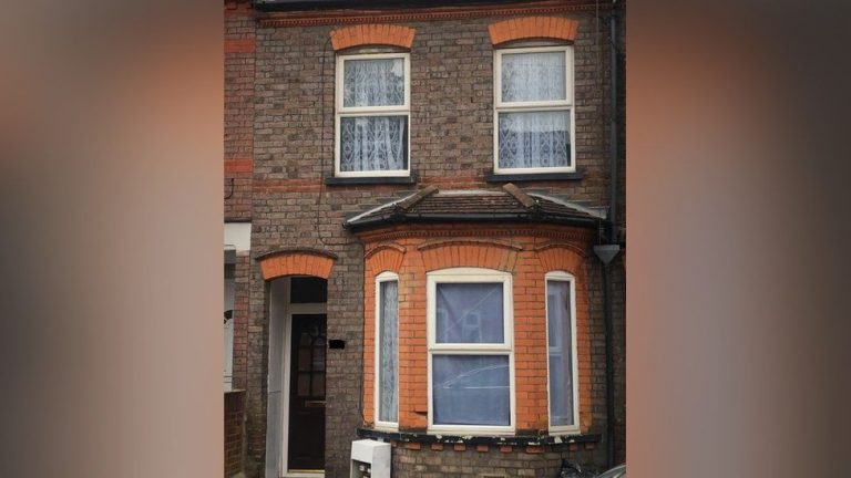 Un bărbat întors de la muncă și-a găsit casa renovată. Când a aflat ce s-a întâmplat, era să facă infarct