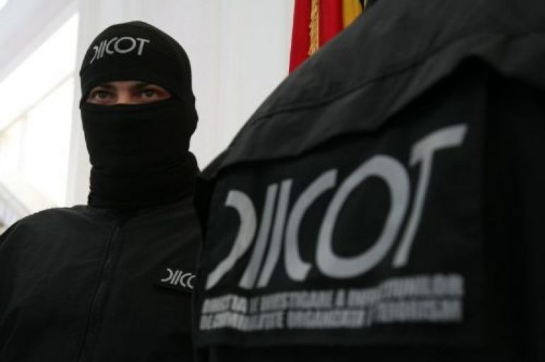 DIICOT a intrat pe fir! Percheziții la Rompetrol Rafinare