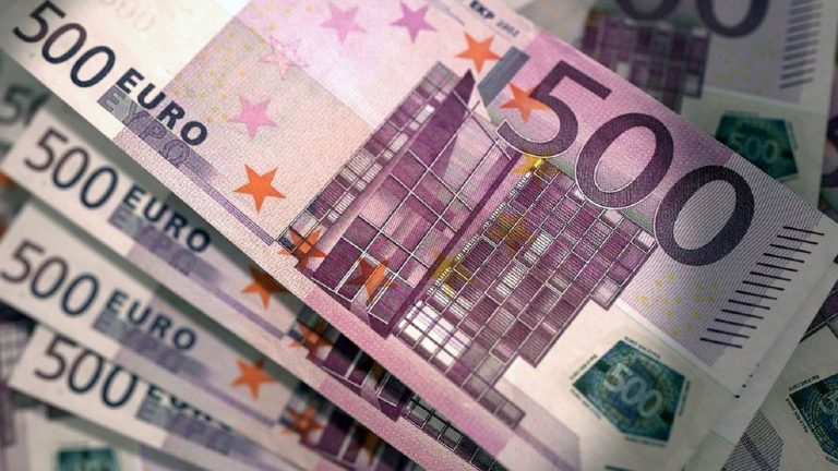 O companie din Germania oferă 5.000 de euro fiecărui angajat care se vaccinează