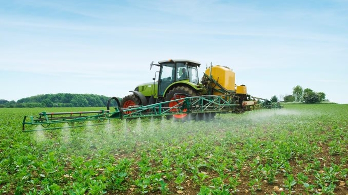 Scumpirea îngrășămintelor va ruina fermierii români