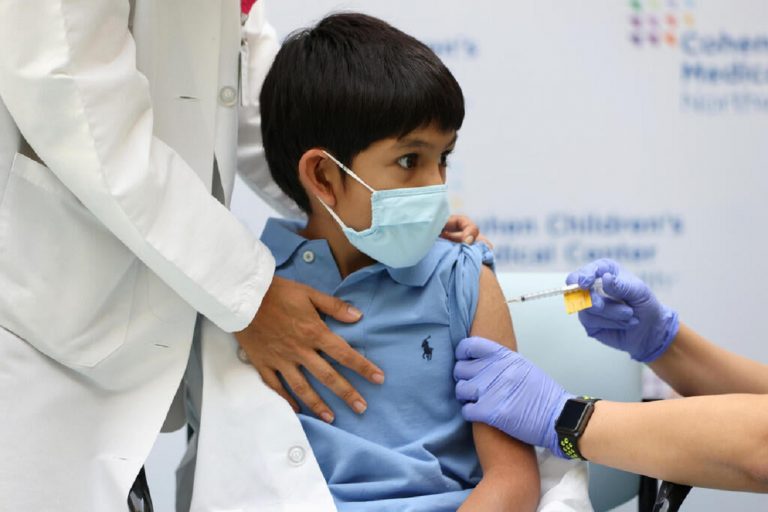 Covid-19: Israelul autorizează vaccinarea copiilor cu vârsta între 5 și 11 ani