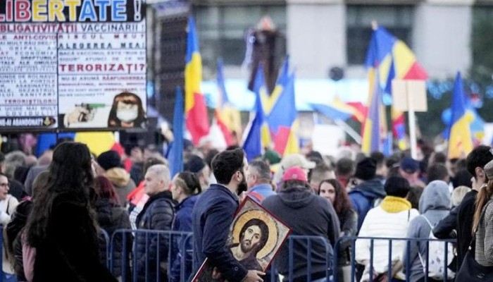 Europa se confruntă cu două pandemii