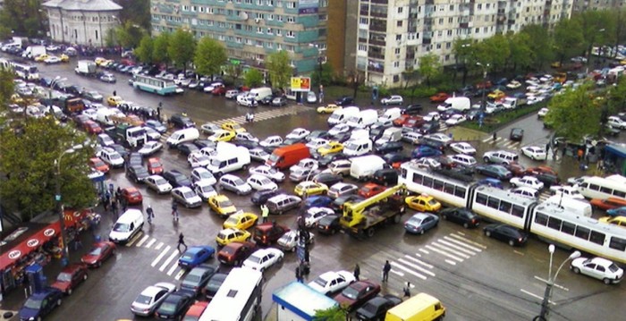 Poliţele RCA, un COŞMAR fără sfârşit pentru şoferi. ASF a publicat noile tarife majorate