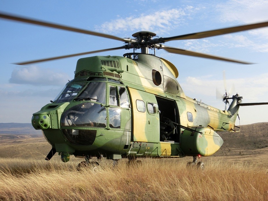 elicopter IAR 330 SOCAT al Forţelor Aeriene Române