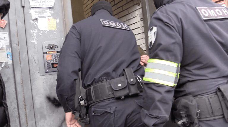 Rusia a arestat 106 de neonazişti extremiști dirijaţi de Ucraina (VIDEO)
