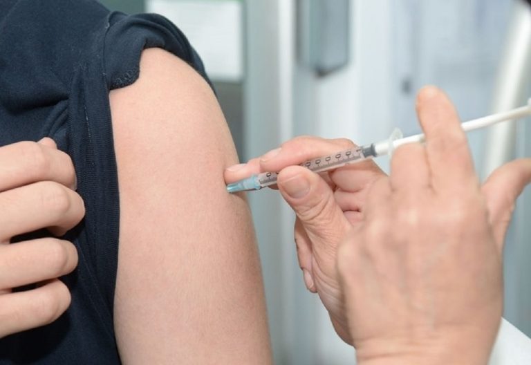 Germania vrea să impună vaccinarea obligatorie unor anumite categorii de angajați