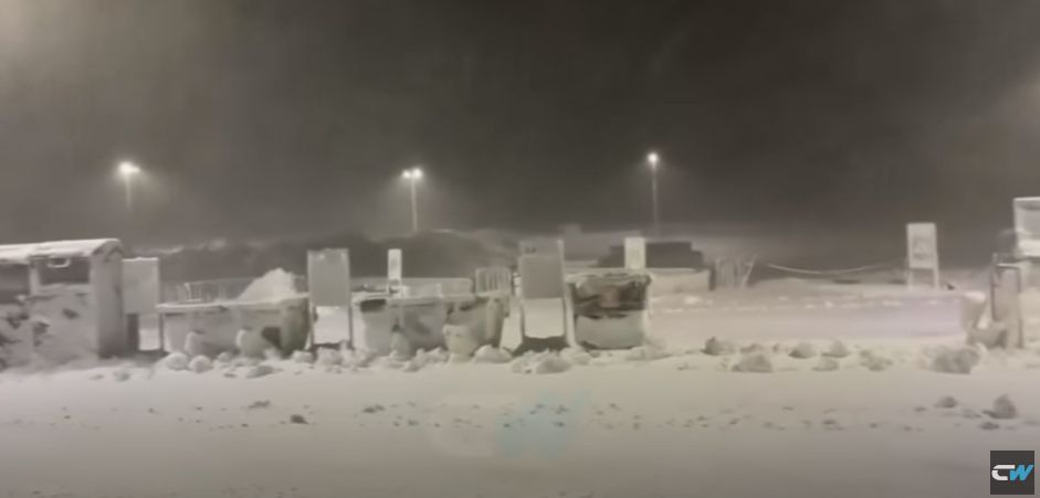 Iarna a început să facă ravagii în Europa. Zeci de danezi, blocați peste noapte într-un magazin, din cauza unei furtuni de zăpadă - VIDEO