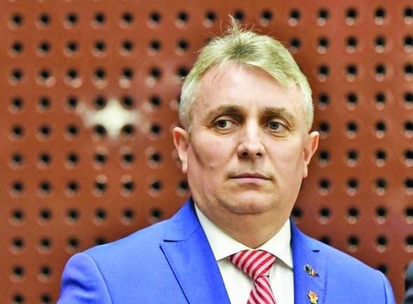 Bode caută soluții. Nu mai are cu cine să controleze carantinații