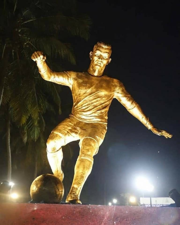 O statuie a lui Cristiano Ronaldo stârnește scandal