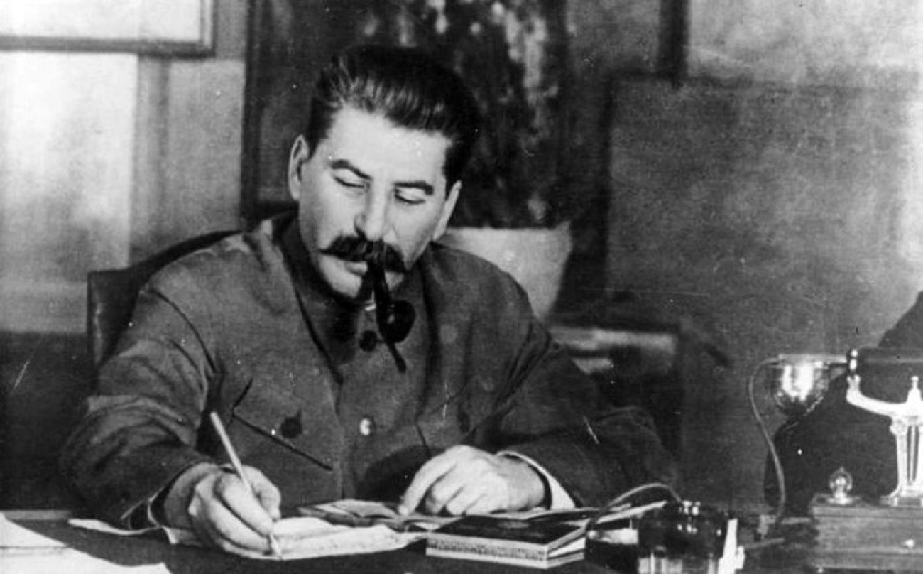stalin - Ziarul National