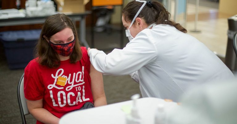 OMS: Vaccinarea obligatorie a populației este o opțiune de „ultimă instanță”