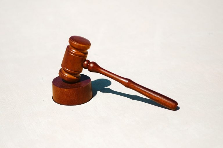 Covid-19. Quebec suspendă drepturile părintești ale unui tată nevaccinat