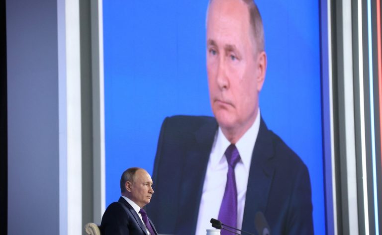Putin toarnă gaz peste foc. O nouă decizie a Moscovei sfidează Occidentul