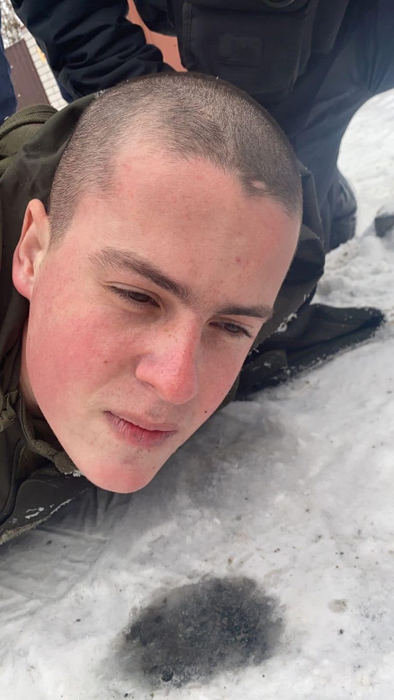 Dramă în Ucraina. Un soldat din Garda Națională a ucis cinci persoane cu un Kalașnikov (VIDEO)