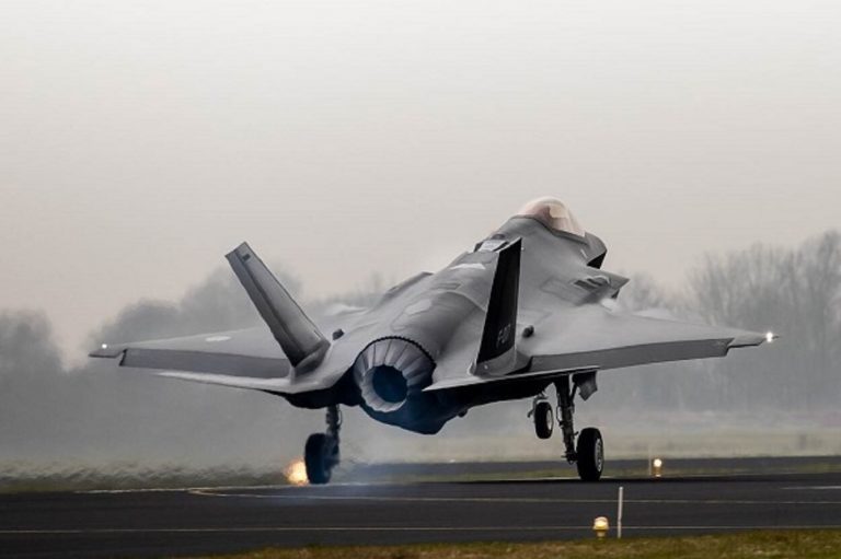 F-35: Elveția ia în calcul atacuri aeriene asupra vecinilor săi în caz de conflict