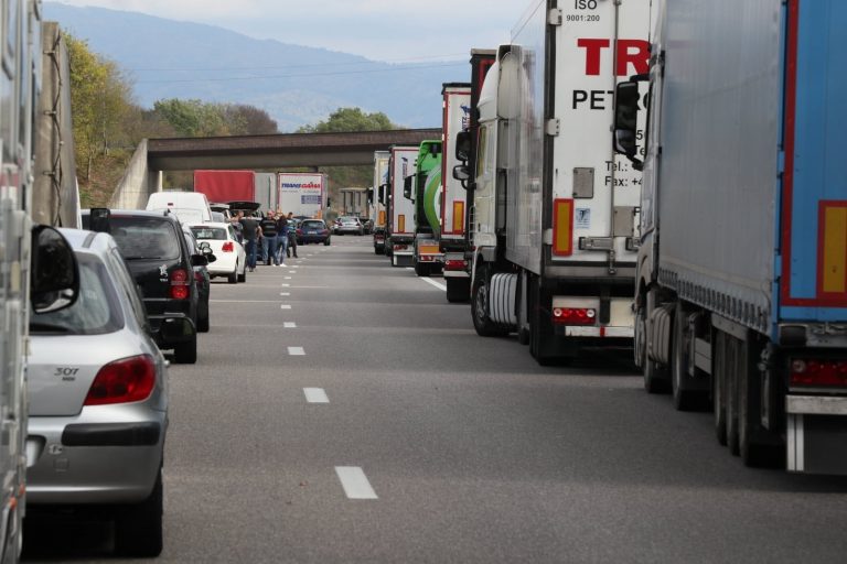 „Convoiul libertății” se formează în Franța. Manifestanții pleacă din mai multe orașe