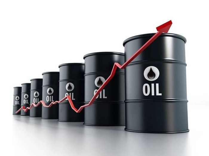 „Fantoma din cameră”: de ce petrolul va atinge 120 de dolari pe baril
