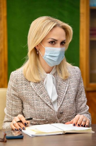 Nicușor Dan nu e scăpat din ochi. Firea: „Grav! Primăria Capitalei a plătit dobândă, inutil, pentru un împrumut nefolosit!”