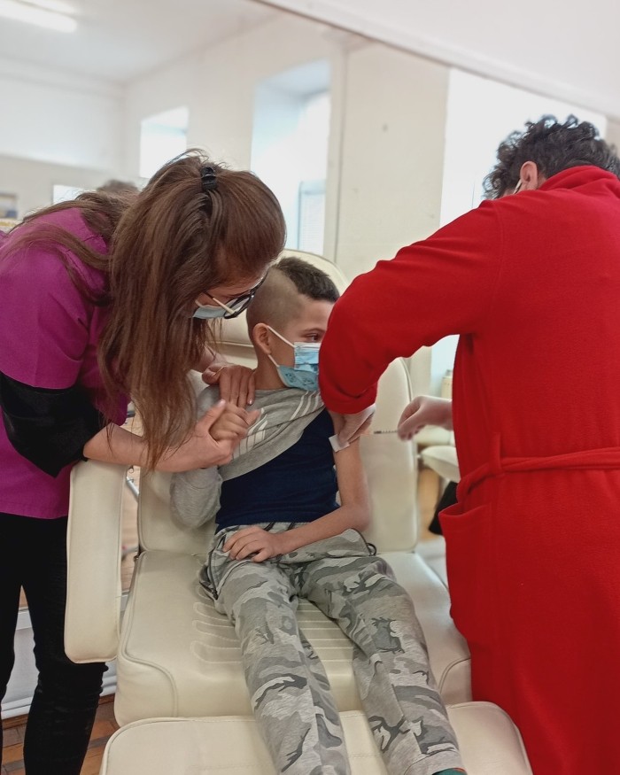 Big Farma merge înainte. Val de autorizări ale vaccinurilor anti-Covid pentru copii