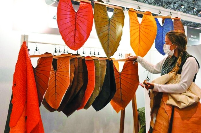 Paris: adidași din frunze de banane –  materialele ecologice schimbă cursul modei