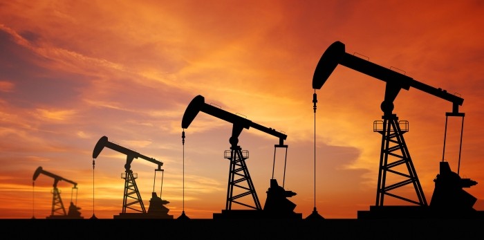 Nebunie pe piața energiei: petrolul va ajunge la 150 de dolari!