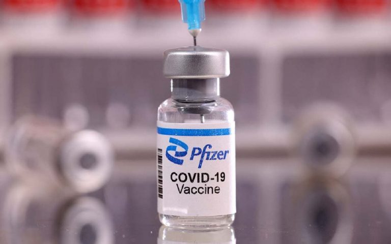 „Profitorii pandemiei”. Averea Pfizer, mai mare decât PIB-ul multor țări