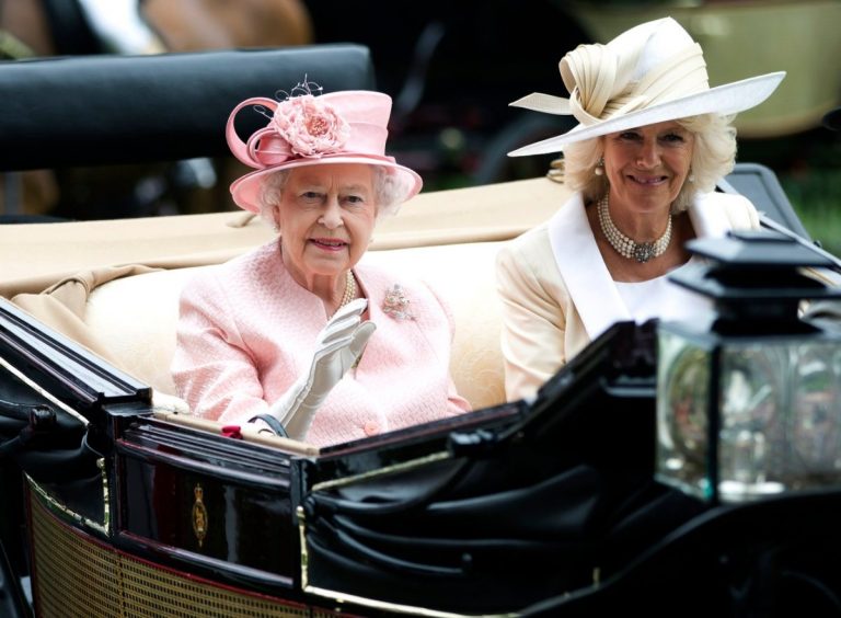 Elisabeta a II-a spus cine va fi regina Marii Britanii