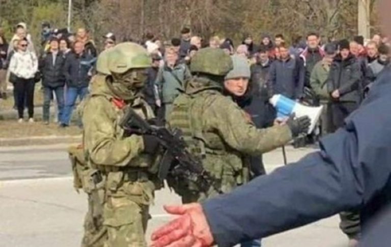 Orașul în care locuiește personalul de la Cernobîl, ocupat de ruși / Se aud focuri de armă și explozii de grenade (VIDEO)