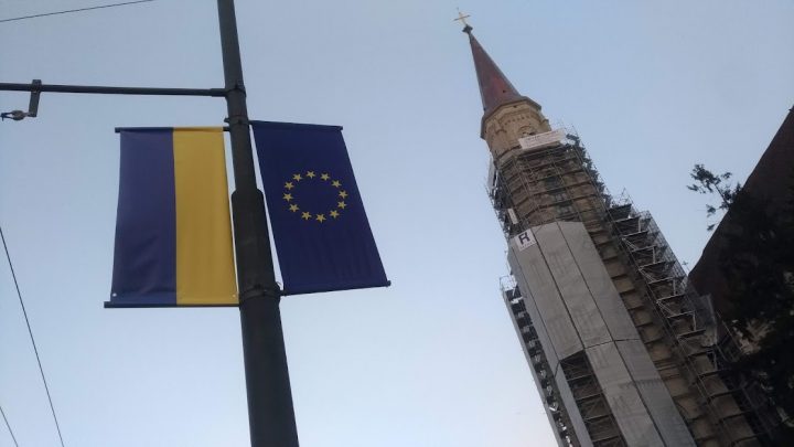 RĂZBOI ÎN UCRAINA. Emil Boc, gest controversat în Cluj! A dat jos steagul României de pe marile bulevarde! - Ziarul National