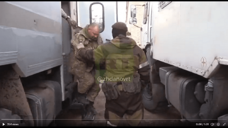 RĂZBOI ÎN UCRAINA. Zeci de militari ucraineni, luați prizonieri în apropiere de Kiev