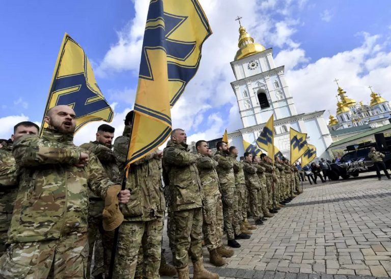 Regimentul Azov, în centrul războiului de propagandă ruso-ucraineană