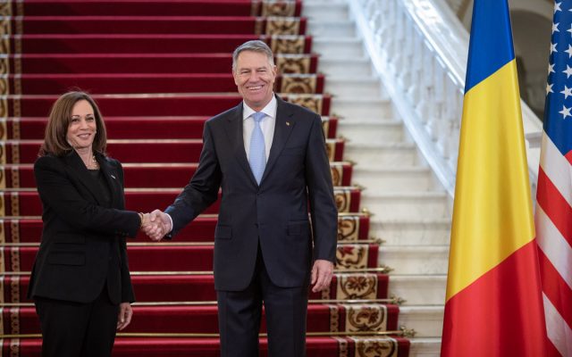 kamala harris-klaus iohannis