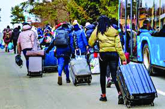 AMANTLÂC în război! O refugiată ucraineană i-a „furat” soţul gazdei sale!