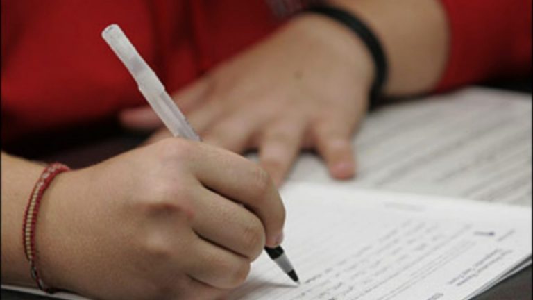 SIMULARE BAC 2022. Începe simularea Bacalaureatului cu proba la Limba şi literatura română