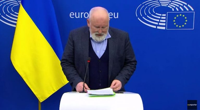 „Soluția” în criza momentului. Timmermans: „Este al naibii de greu, dar este posibil”. Europenii, îndemnați să diminueze căldura din case – VIDEO
