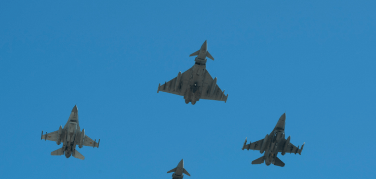 Avioane rusești, interceptate la Marea Neagră / Avioanele NATO au decolat de la baza Mihail Kogălniceanu